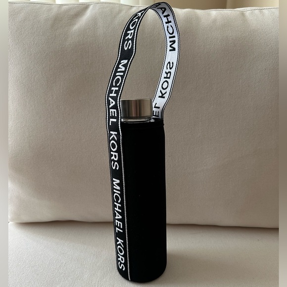 New Michael Kors glass water bottle - Picture 3 of 3